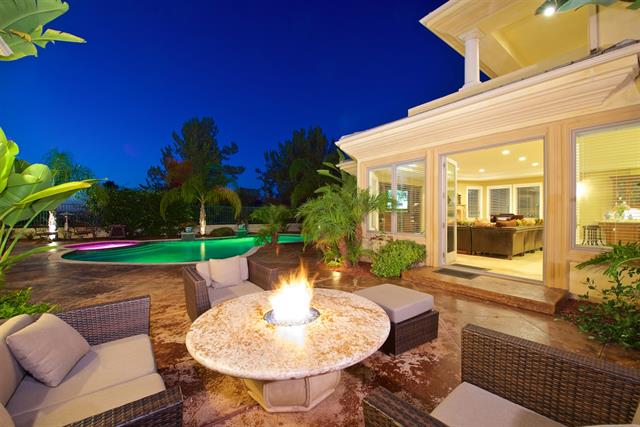 Outdoor Design Trends - Fire Pit
